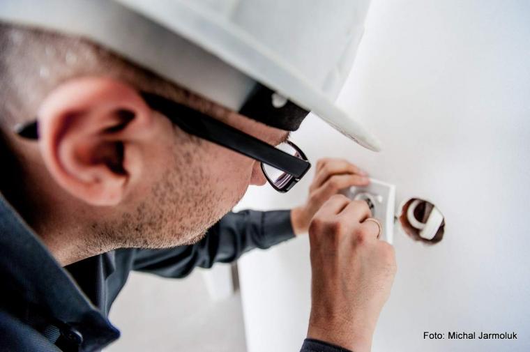 Die Arbeit mit Elektrik vereinfachen: Ratgeber für Hobby- und Profi-Elektriker Die Arbeit mit Elektrik vereinfachen: Ratgeber für Hobby- und Profi-Elektriker