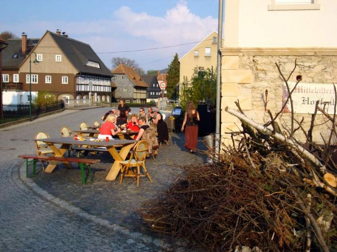 Hopfenblte ldt ein zur Sonnenwendfeier